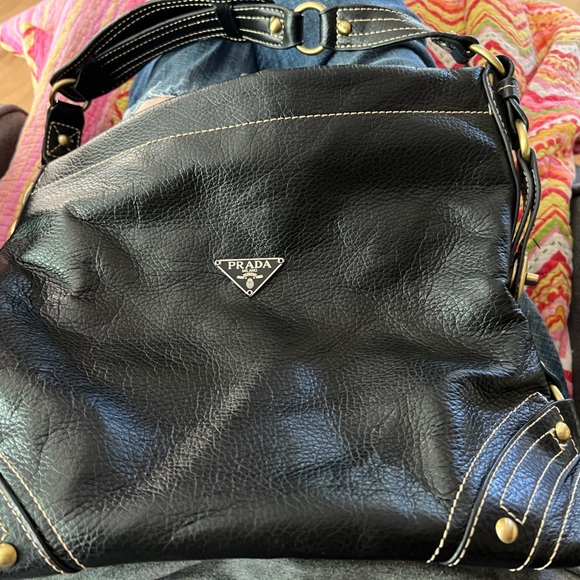 Prada bag in beautiful condition - Picture 2 of 10